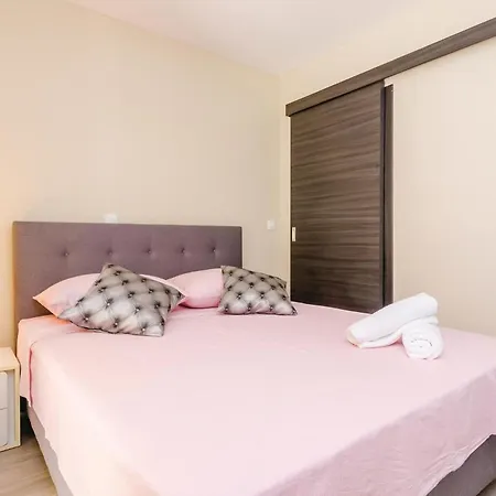 Gemütliches 1-Zimmer-Haus In Gruda Ferienhaus
