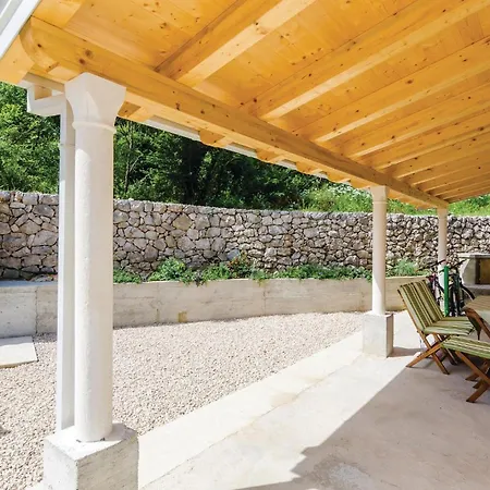 Ferienhaus Gemütliches 1-Zimmer-Haus In Gruda *